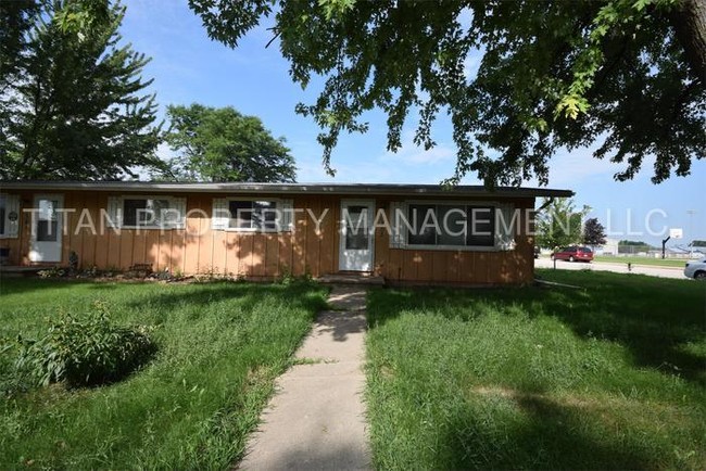 Primary Photo - Side by Side 2 Bedroom Ranch-Little Chute