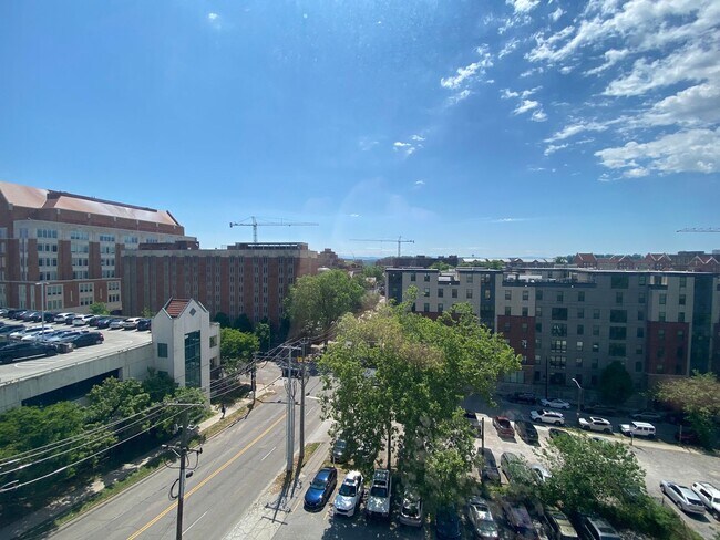 Building Photo - 1700 Clinch Ave