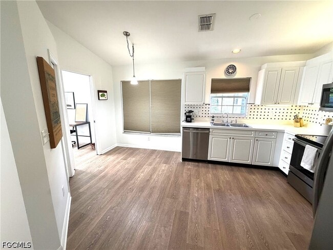 Building Photo - 3740 Fieldstone Blvd