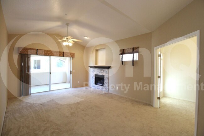 Building Photo - 8653 E Royal Palm Rd