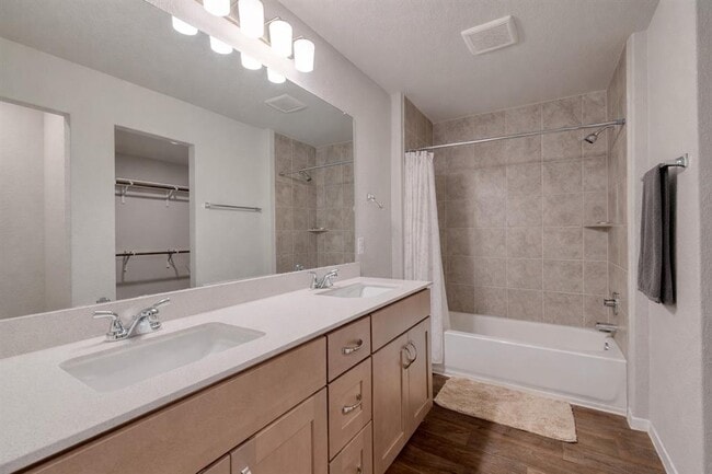 Building Photo - 2710 Paragon Fox Dr