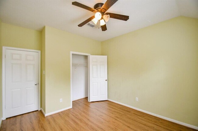 Building Photo - 318 N Cypress Estates Cir
