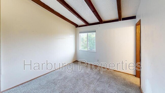 Building Photo - 454 Arapahoe Ave