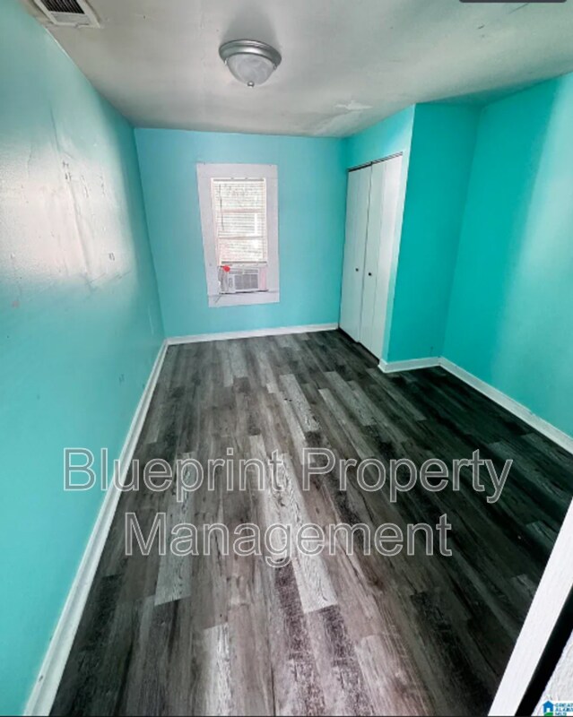 Building Photo - 3729 Pine Ave SW