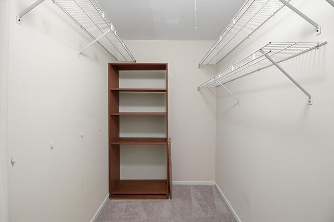 Building Photo - 6337 Roosevelt Rd