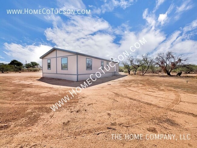 Building Photo - 9410 S Van Dr
