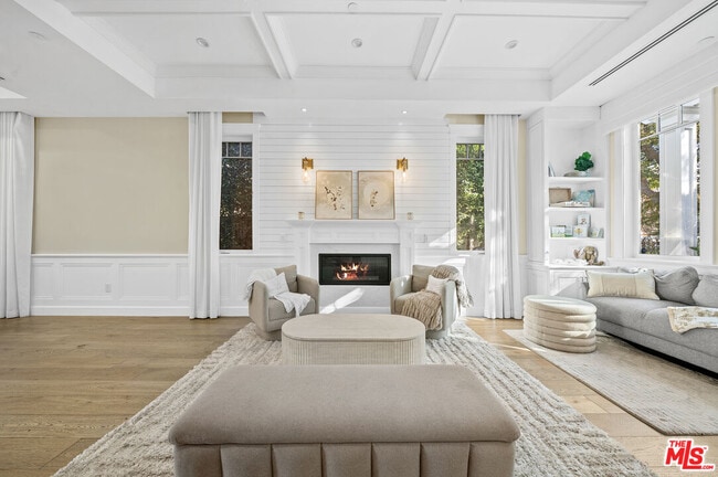 Building Photo - 12345 Huston St