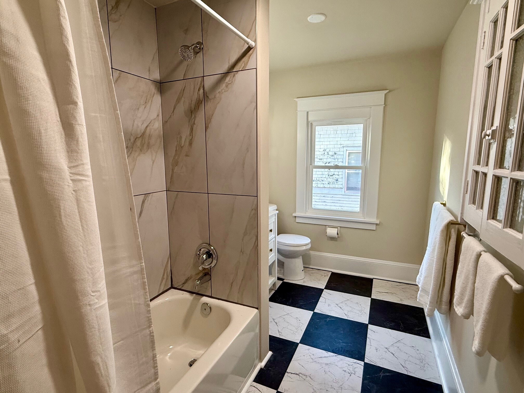 Building Photo - 1521 Rhode Island St