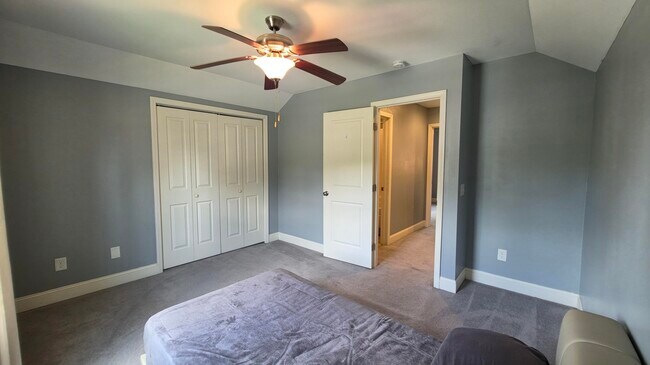 Building Photo - 3120 Mayflower Ln