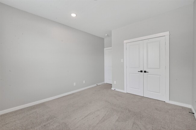 Building Photo - 8458 Berry Green Ln