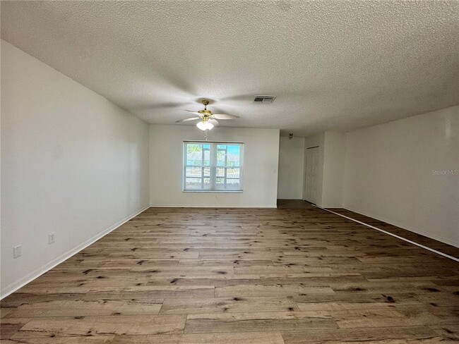 Building Photo - 1008 Yellowbird Pl