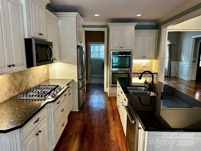 Building Photo - 4642 Gold Finch Drive