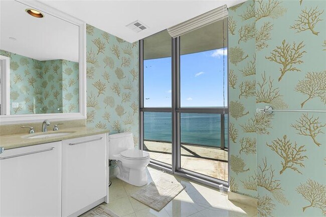 Building Photo - 3101 S Ocean Dr