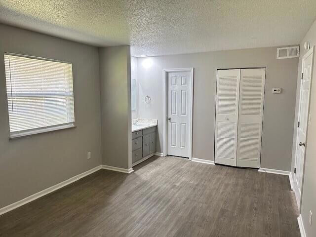 Building Photo - 2075 Clingan Dr NW