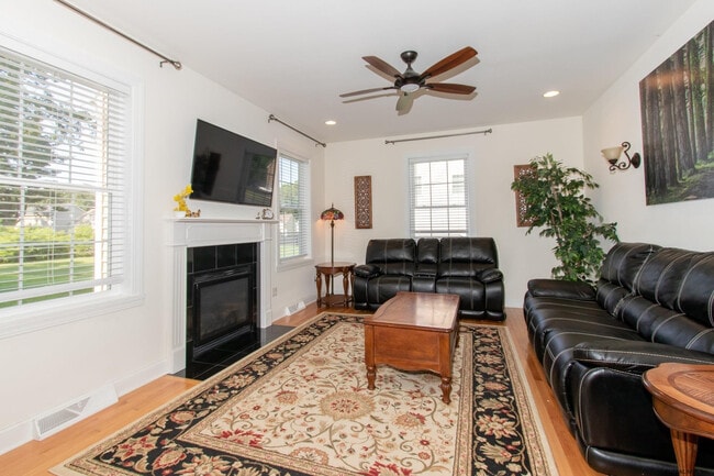 Building Photo - 106 Balsam Way