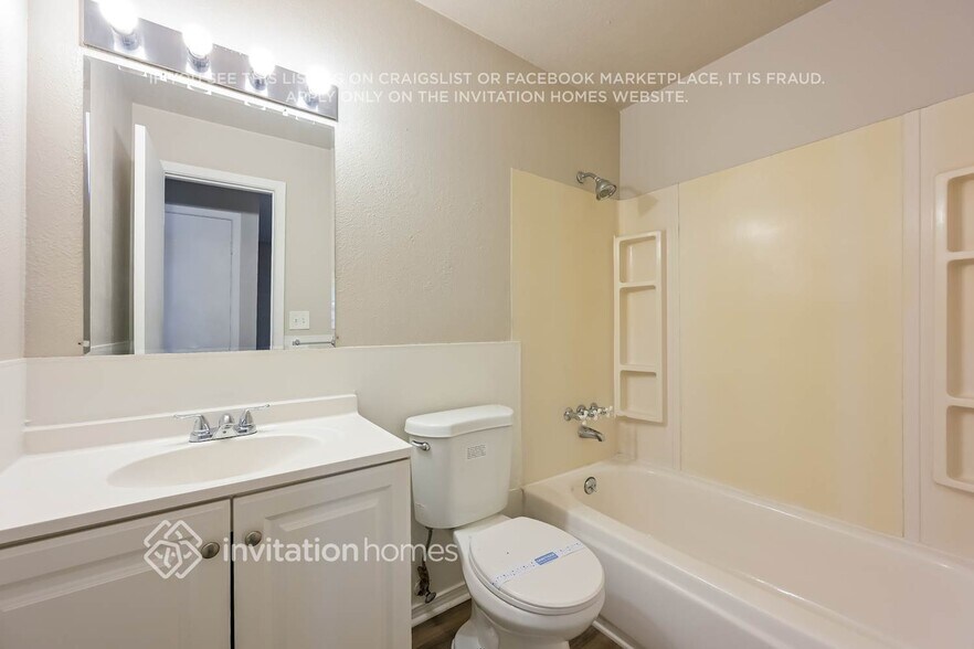 Building Photo - 3361 S Winston St