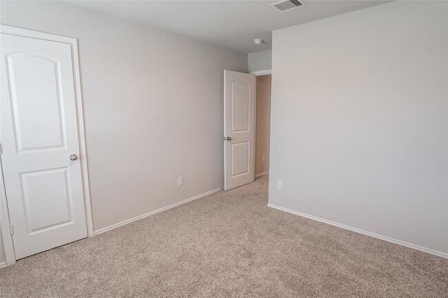 Building Photo - 21003 Seneca Willow Wy