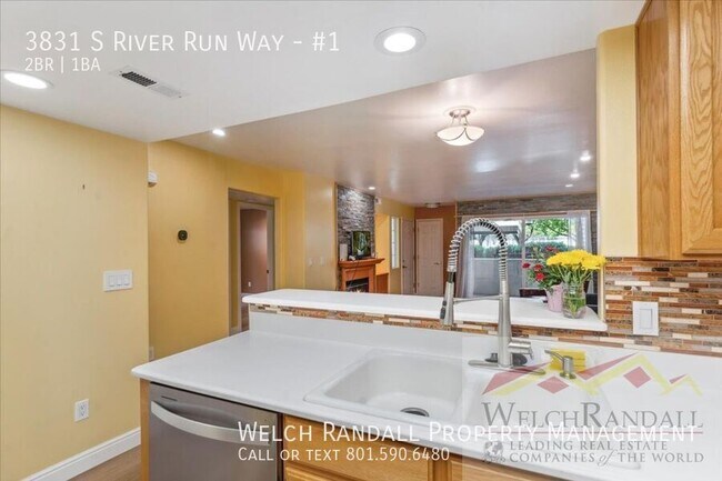 Building Photo - 3831 S River Run Wy