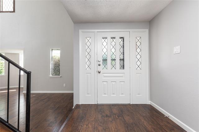 Building Photo - 2225 Park Hill Dr
