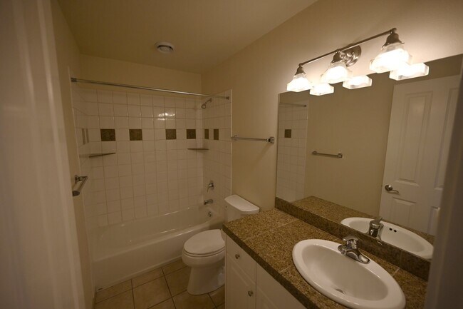 Building Photo - 2 bed 2 bath in Sequim