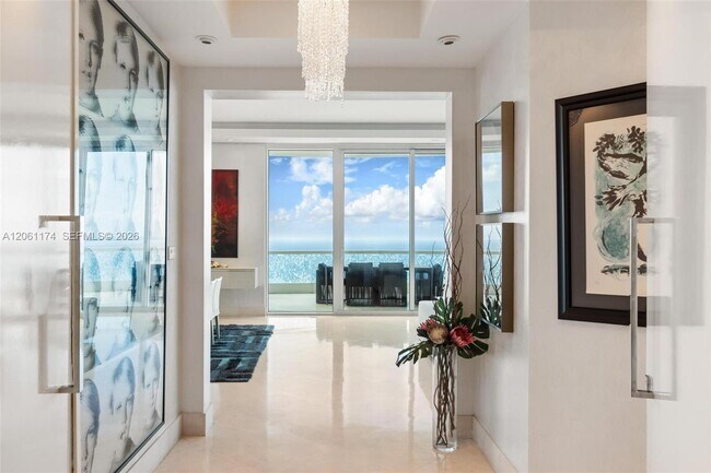 Building Photo - 16051 Collins Ave