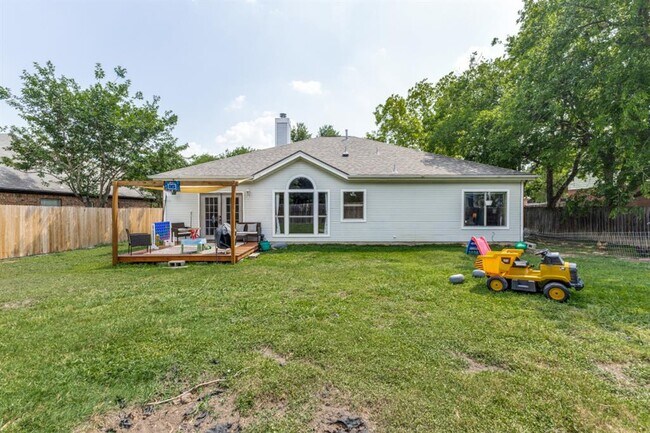 Building Photo - 6614 Bramber Ln