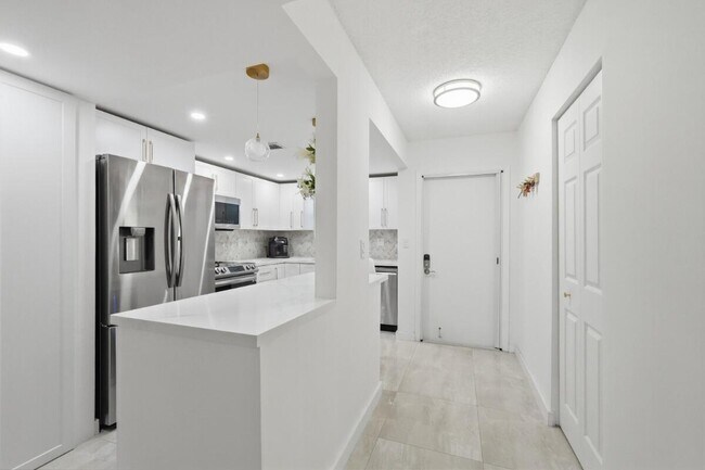 Building Photo - 6100 NW 44th St