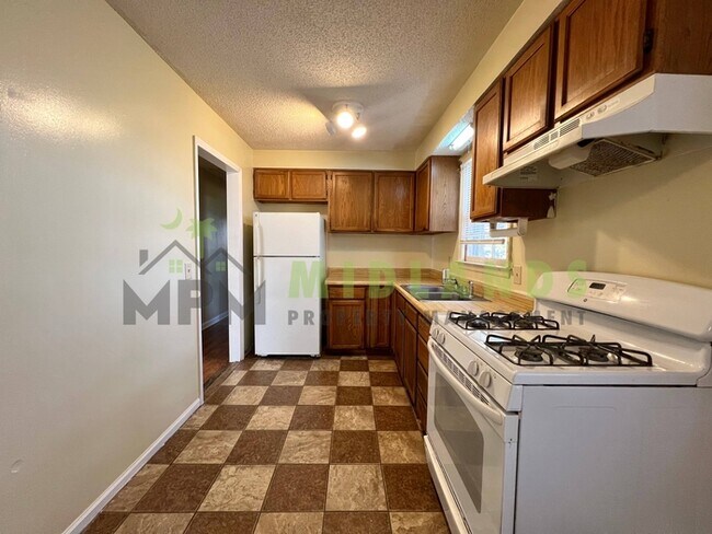 Building Photo - 1217 Faraway Dr