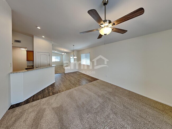 Building Photo - 7856 S Splinter Way