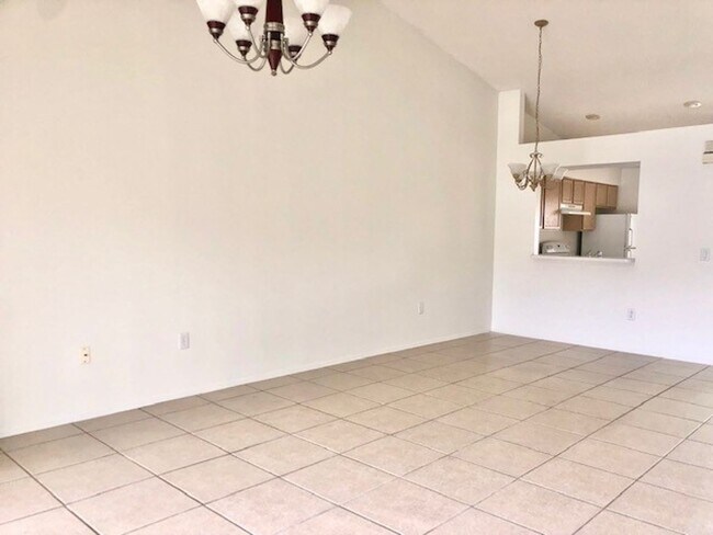 Building Photo - WATER INCLUDED!MOVE IN JULY-Nice 2X2 located on 2nd floor- Tile & laminate flooring! NO CARPET! C...