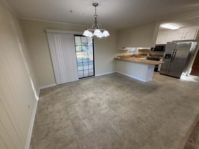 Building Photo - 761 Bob Hall Rd