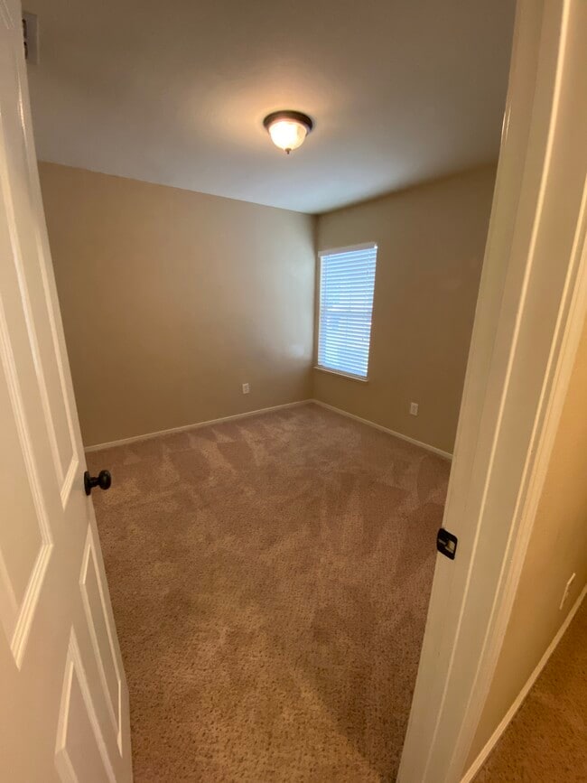 Building Photo - 1509 Lathwell Way