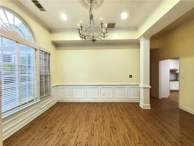 Building Photo - 4009 Treemont Ln