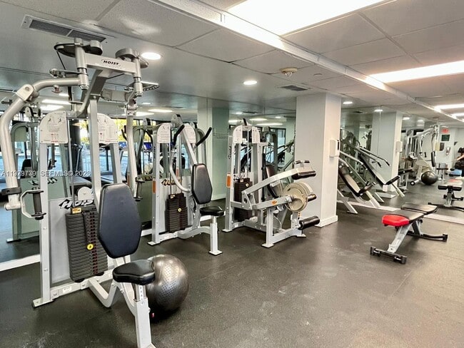 Building Photo - 10185 Collins Ave