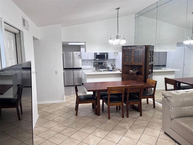 Building Photo - 125 Waterside Dr