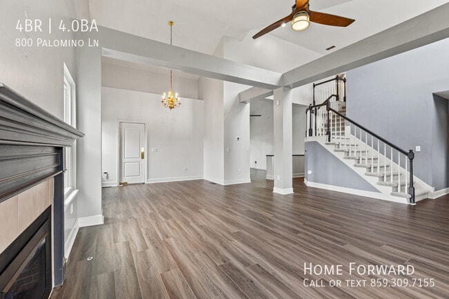 Building Photo - 800 Palomino Ln