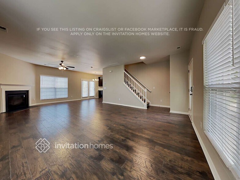 Building Photo - 2734 Highland Park Dr
