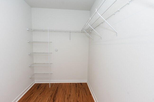 Building Photo - Amazing 4 bedrooms, 2.5 baths 2-story home in Clemmons w/ 2 car garage/fenced in backyard