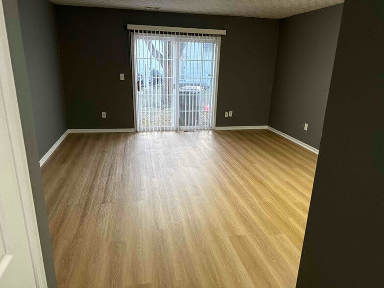 Building Photo - 6746 Axtel Dr