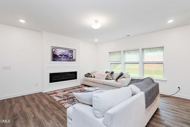 Building Photo - 396 Bent Willow Dr