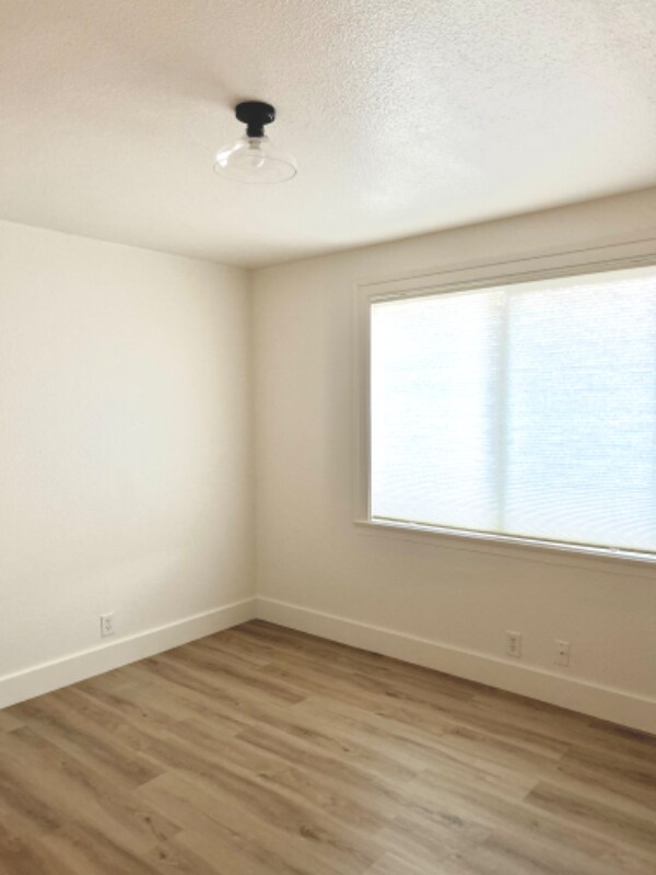 Building Photo - 345 Military E