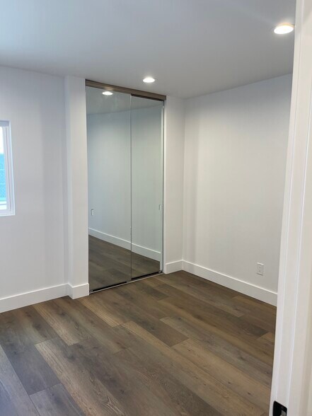 Building Photo - 1536 N Commonwealth Ave