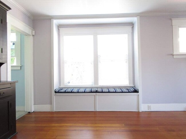Building Photo - 2 Bedroom, 2 Bathroom Home North Proctor i...