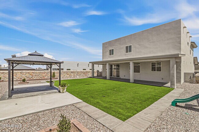 Building Photo - 13082 Oakhampton Ave