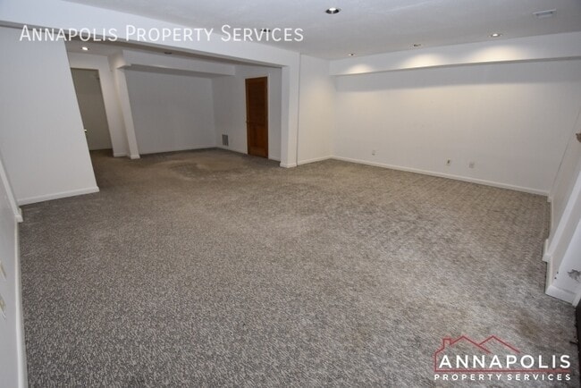 Building Photo - 418 Crane's Roost Ct