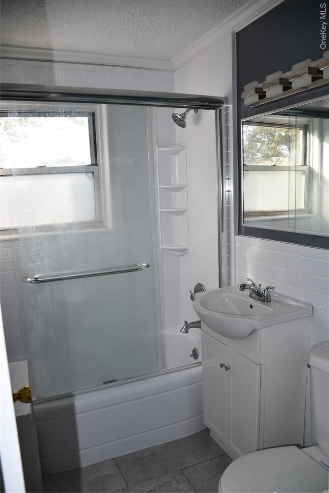 Building Photo - 1065 Fenwood Dr