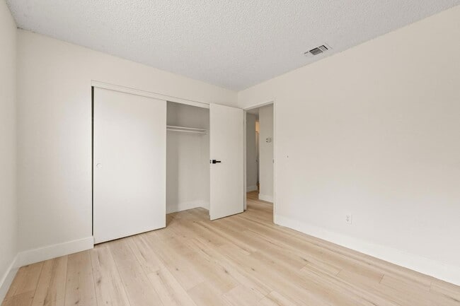 Building Photo - 8917 Fredric Ave