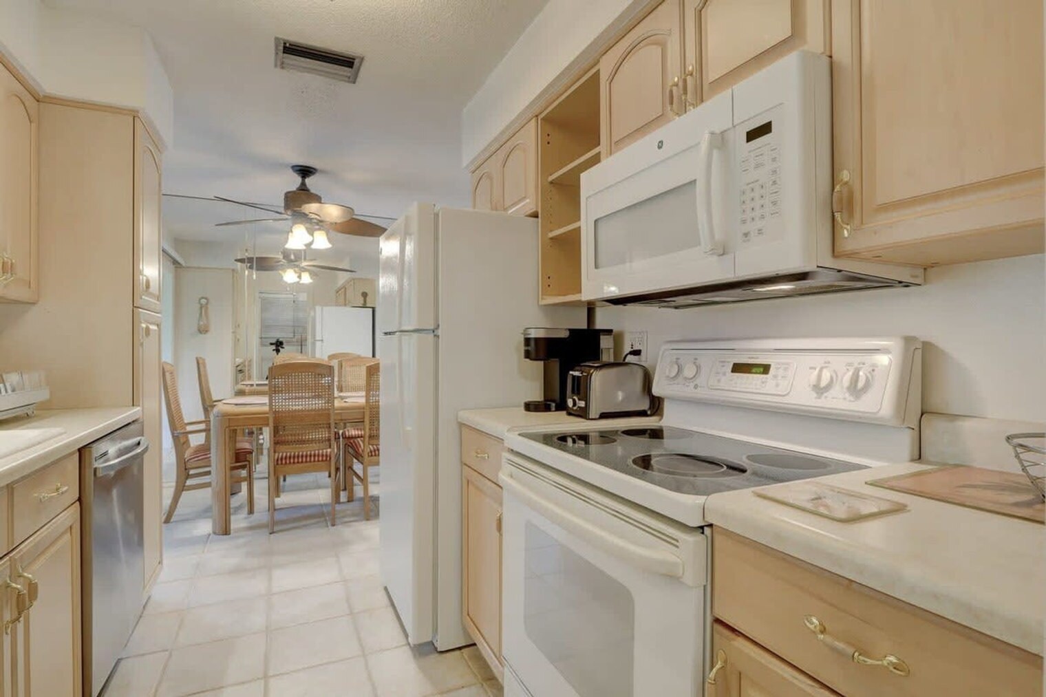 Building Photo - 10325 Tarrah Ln