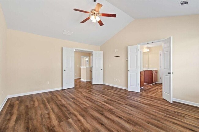 Building Photo - 3323 Castleberry Village Cir