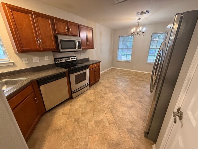 Building Photo - "Beautiful 4-Bed, 2-Bath Home in Emerald Valley – Lease for $1,725 (15 Months)